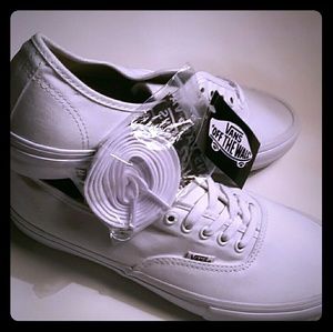 🎯FINAL SALE MUST GO🎯NWT VANS The Authentic